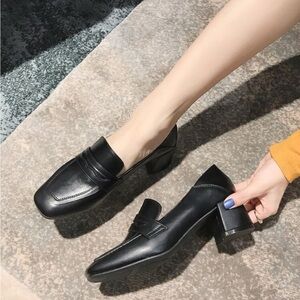 3/$20 NEW - Healed Loafer